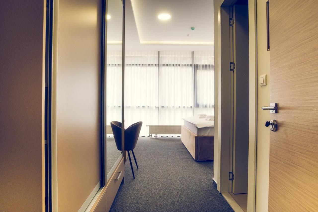 Apartmani Sl Luxury Μπάνια Λούκα Εξωτερικό φωτογραφία
