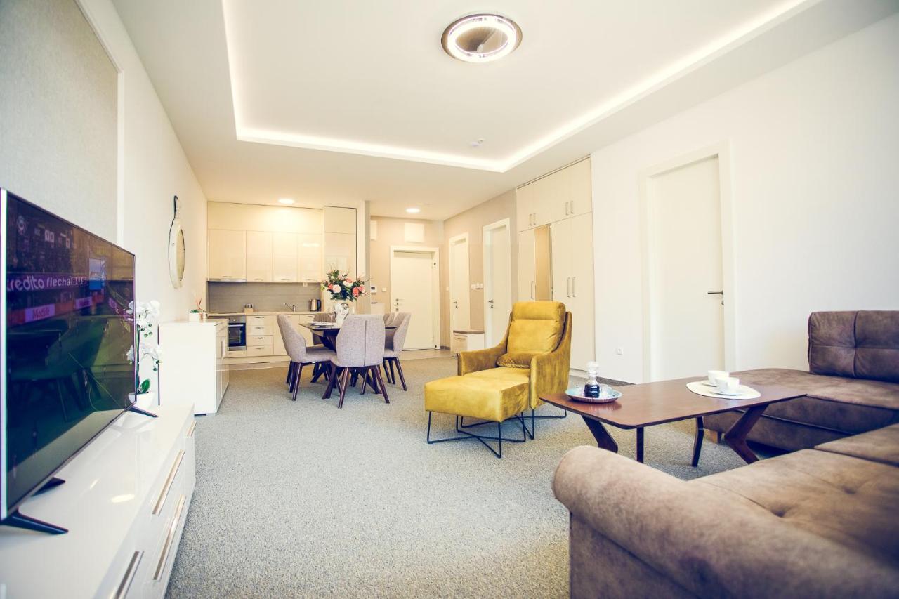 Apartmani Sl Luxury Μπάνια Λούκα Εξωτερικό φωτογραφία