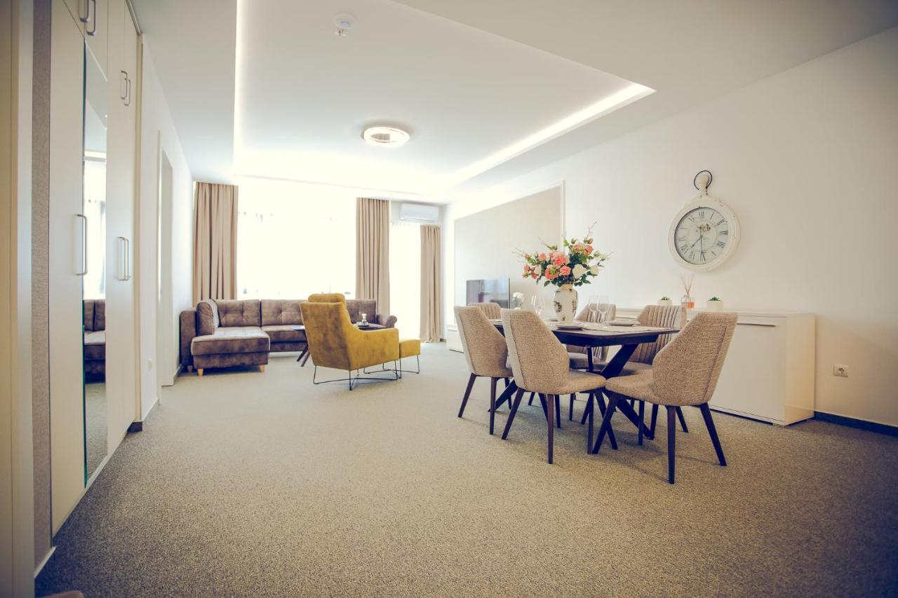 Apartmani Sl Luxury Μπάνια Λούκα Εξωτερικό φωτογραφία