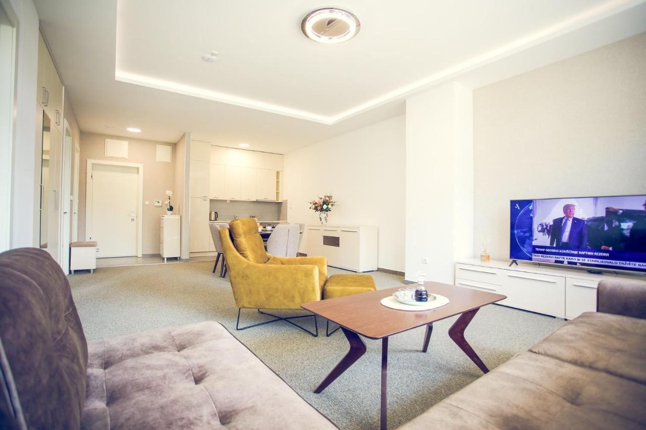 Apartmani Sl Luxury Μπάνια Λούκα Εξωτερικό φωτογραφία