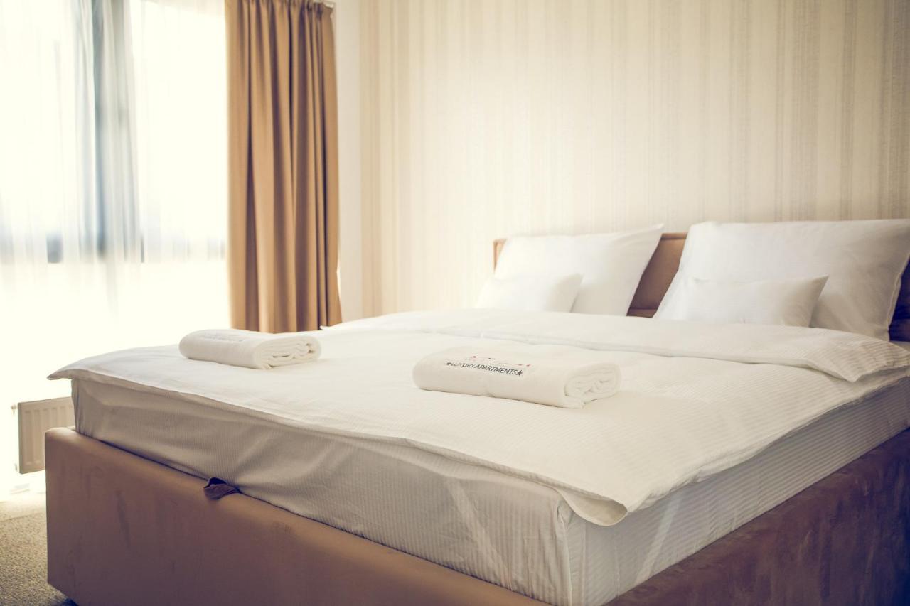 Apartmani Sl Luxury Μπάνια Λούκα Εξωτερικό φωτογραφία