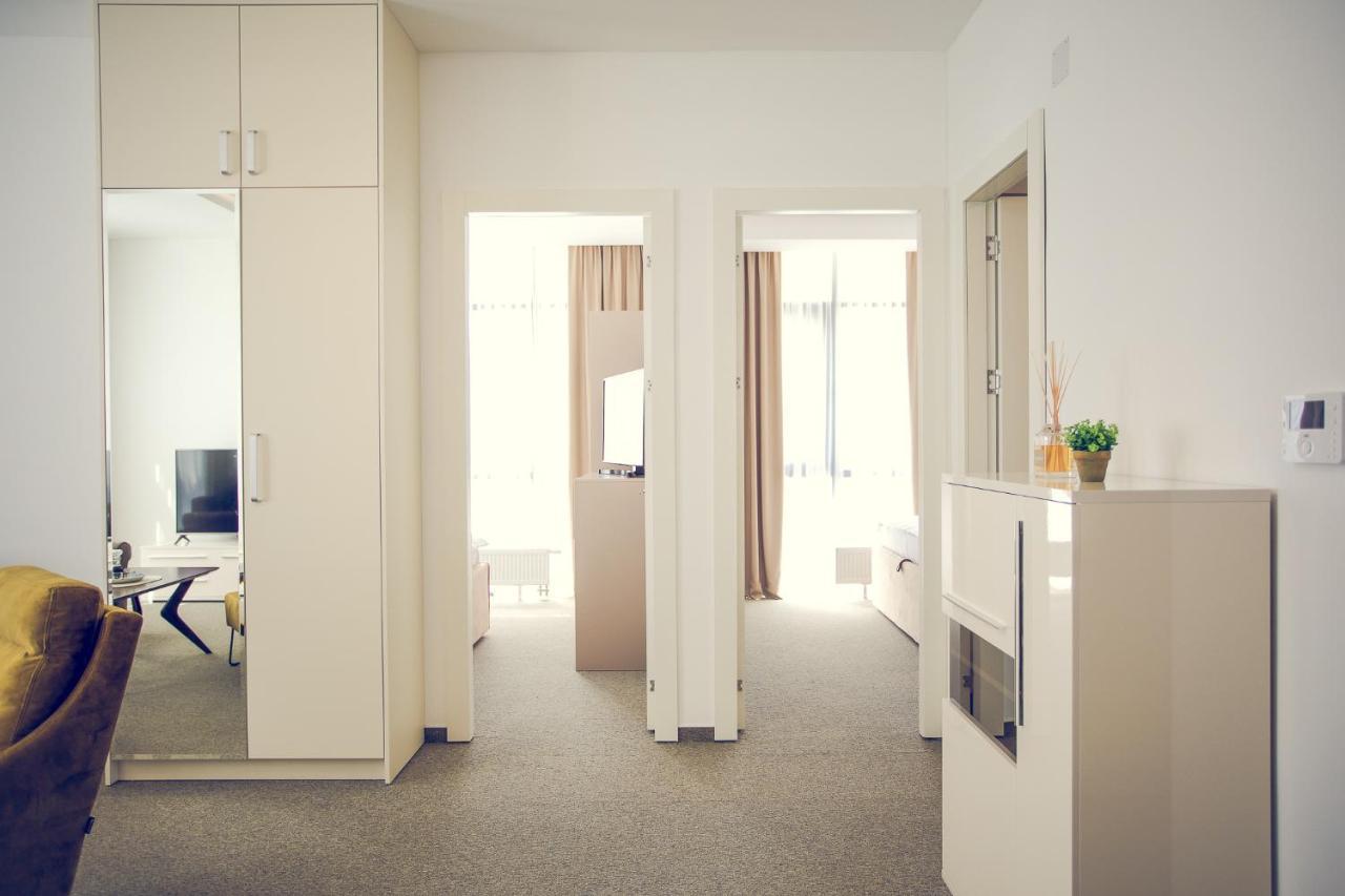 Apartmani Sl Luxury Μπάνια Λούκα Εξωτερικό φωτογραφία